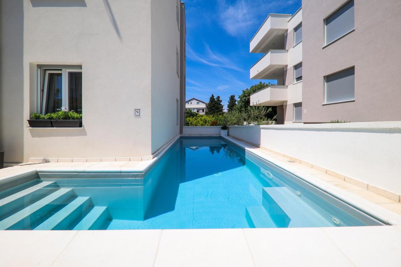 Joy 2 Apartment 诺瓦利娅 外观 照片