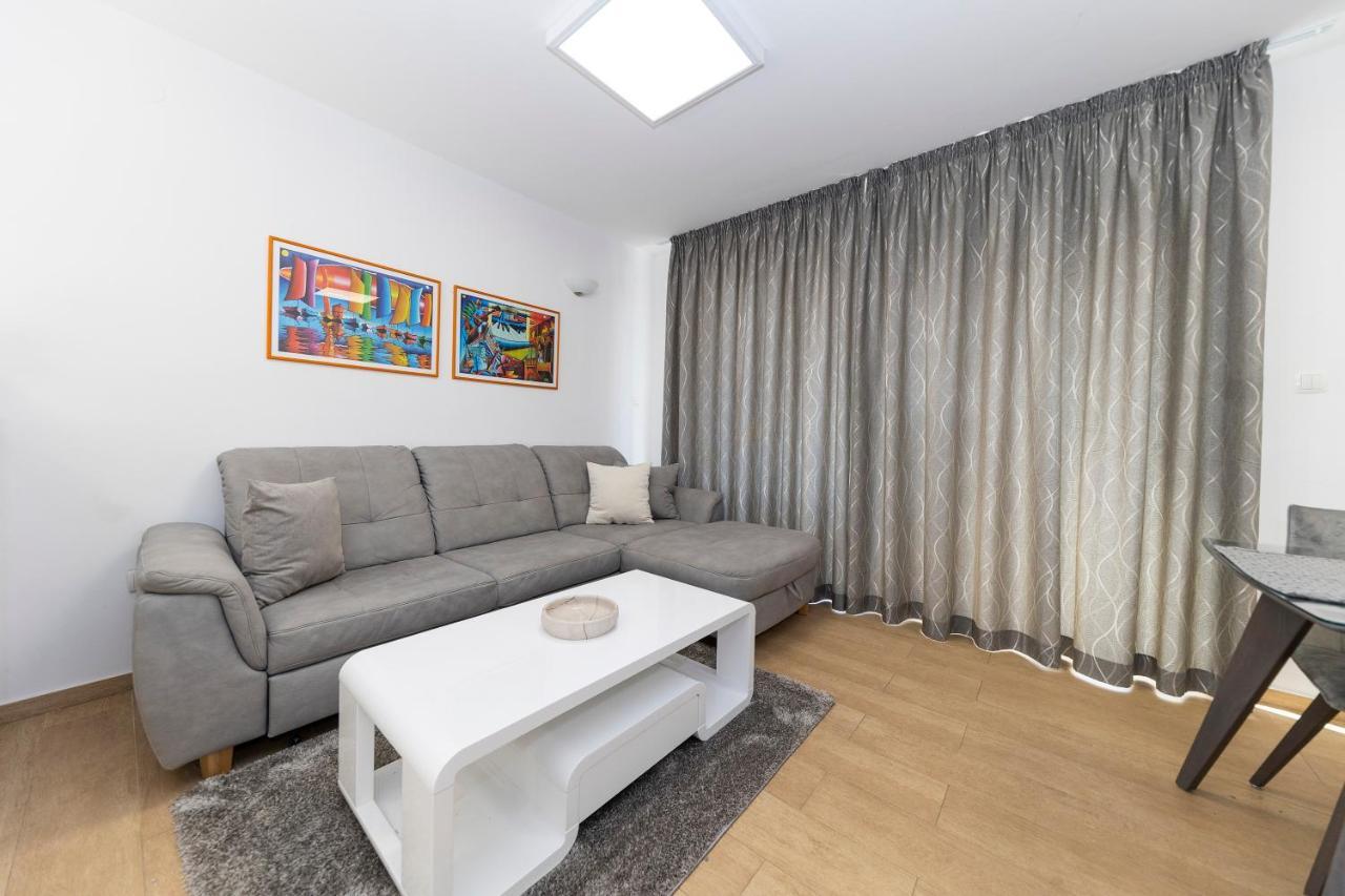 Joy 2 Apartment 诺瓦利娅 外观 照片
