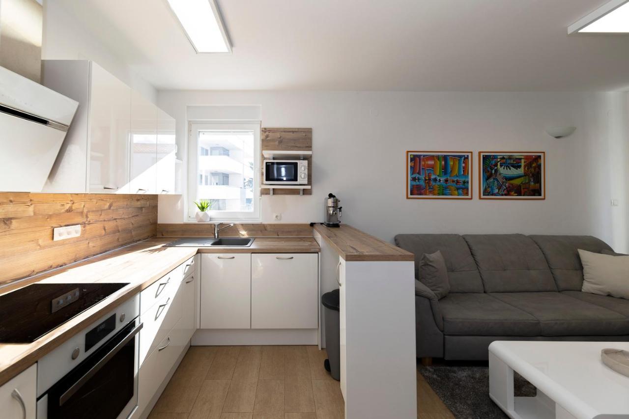 Joy 2 Apartment 诺瓦利娅 外观 照片