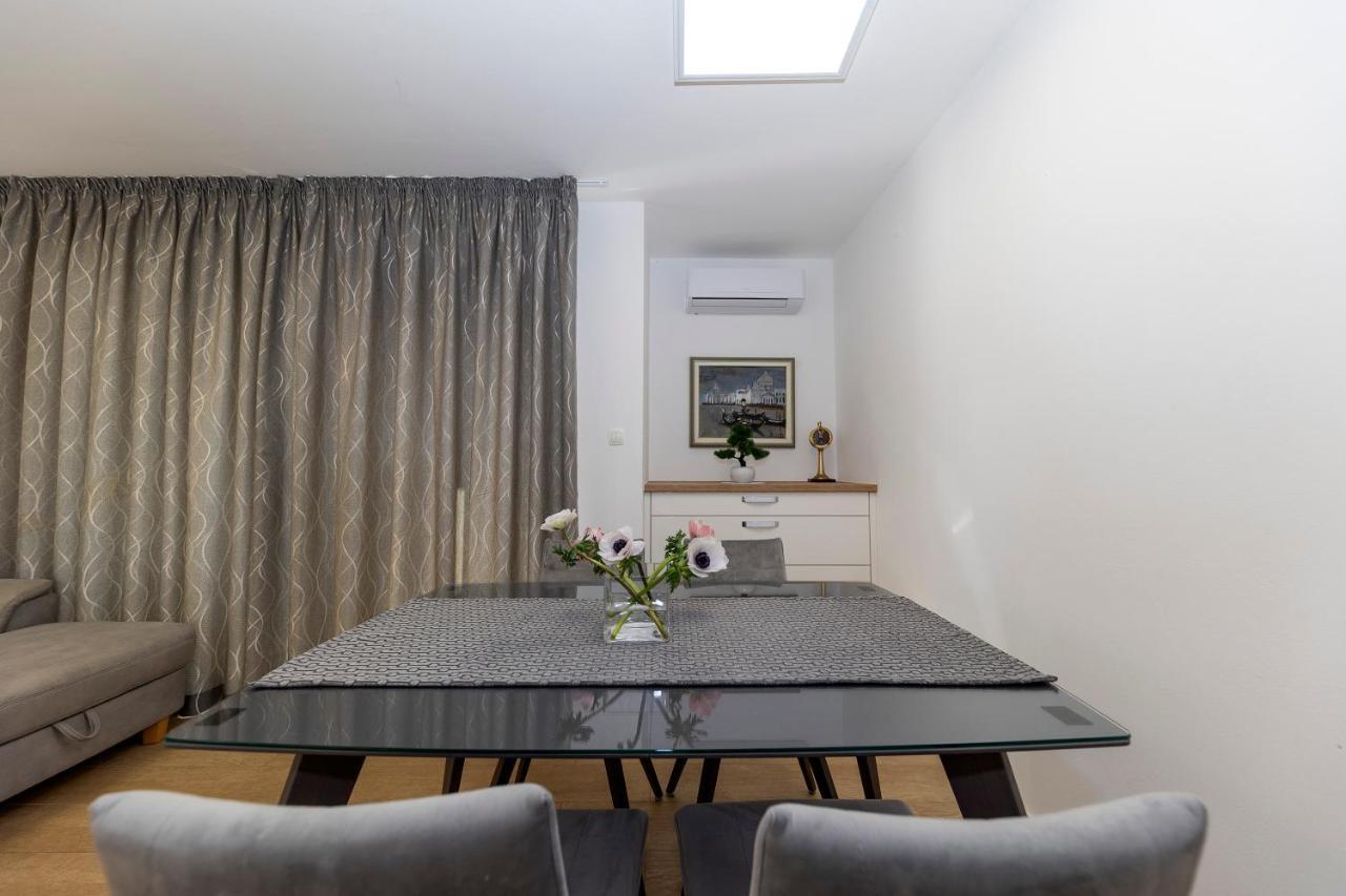 Joy 2 Apartment 诺瓦利娅 外观 照片